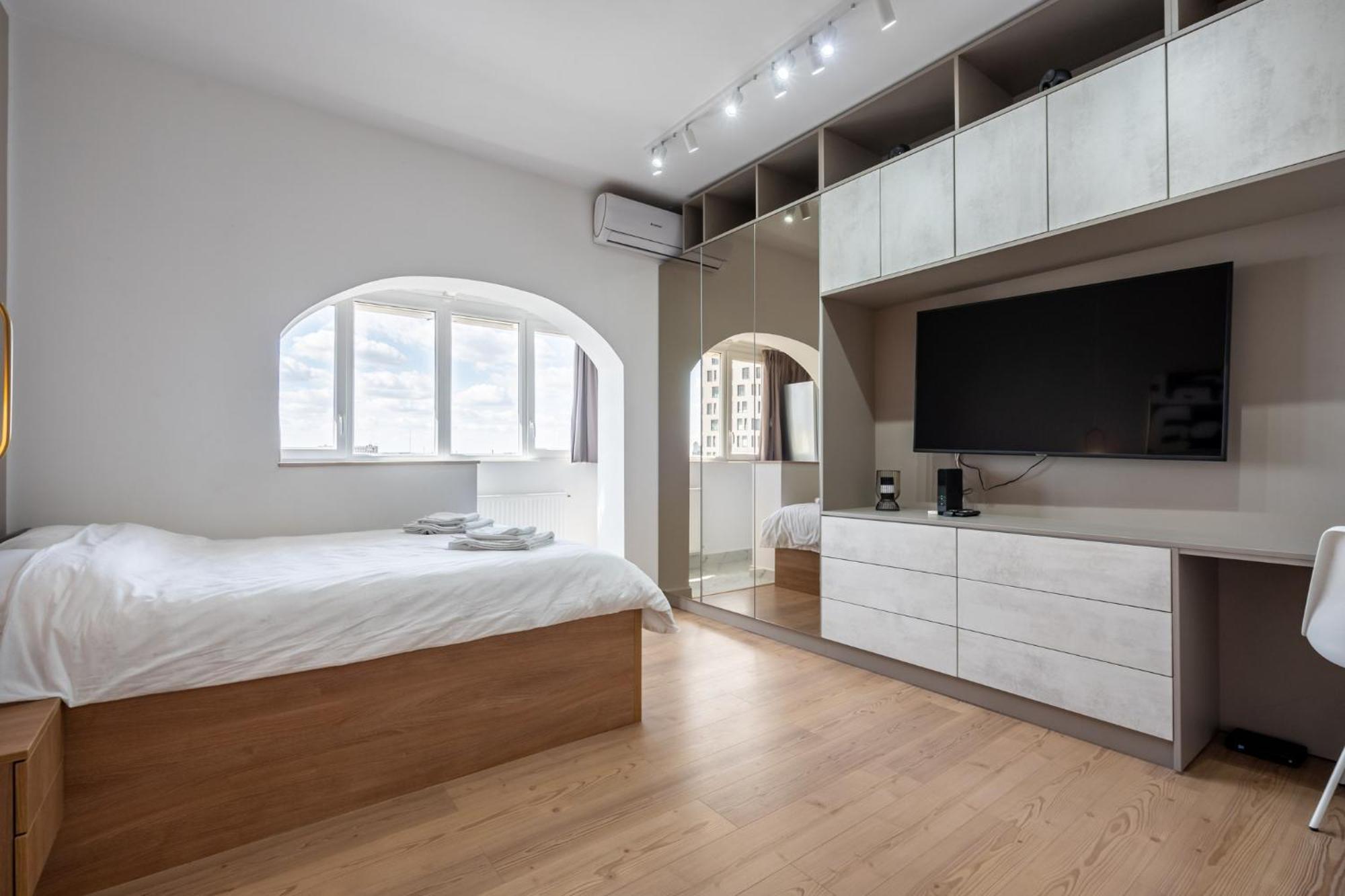 Sunset - Luxury Studio On Calea Victoriei Bukarest Exteriör bild